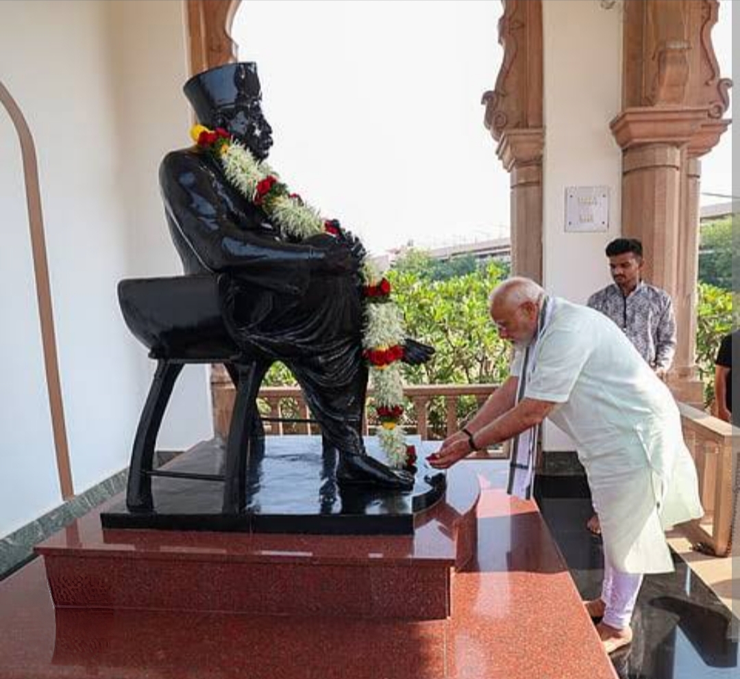 ಮೋದಿ ಆರ್‌ಎಸ್‌ಎಸ್ ಸಂಸ್ಥಾಪಕರಿಗೆ ನಮನ – ಭಾರತೀಯ ಸಂಸ್ಕೃತಿಯ ಮೌಲ್ಯಗಳಿಗೆ ಸ್ಮಾರಕ ಸಮರ್ಪಣೆ